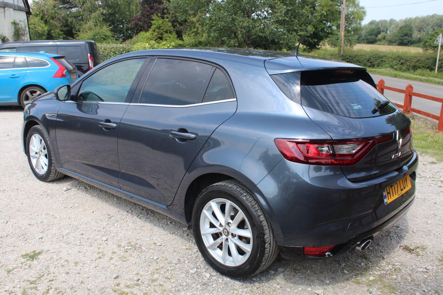 Used Renault Megane 2017 for sale - 76605797: Photo 5