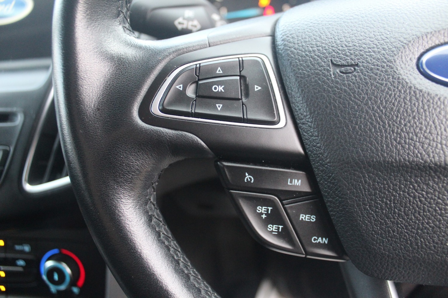 Used Ford Focus 2017 for sale - 76830376: Photo 14