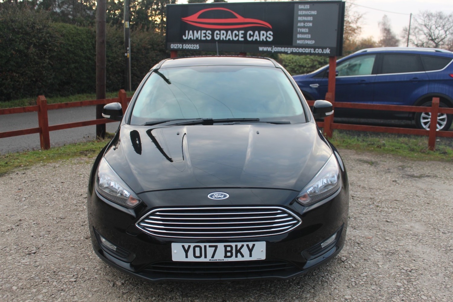 Used Ford Focus 2017 for sale - 76830376: Photo 2