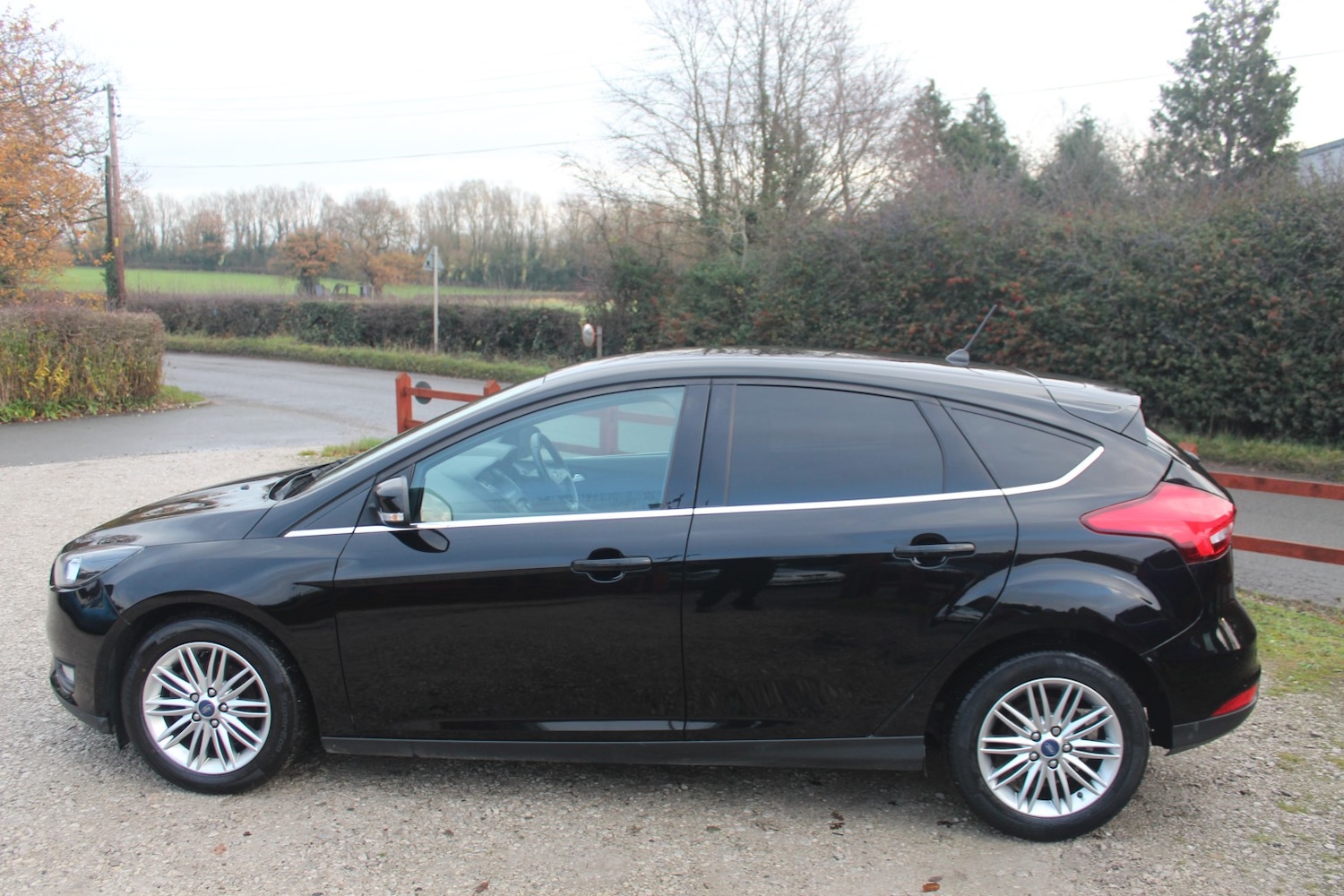 Used Ford Focus 2017 for sale - 76830376: Photo 4