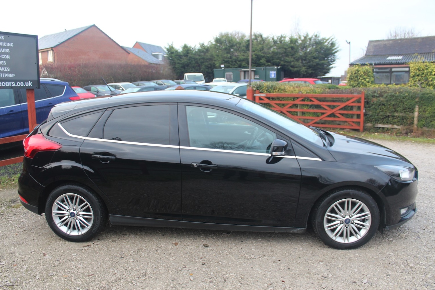 Used Ford Focus 2017 for sale - 76830376: Photo 8