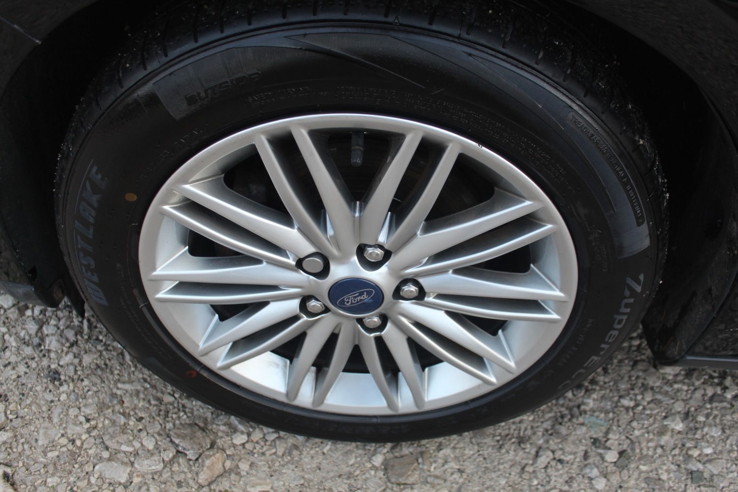 Used Ford Focus 2017 for sale - 76830376: Photo 9