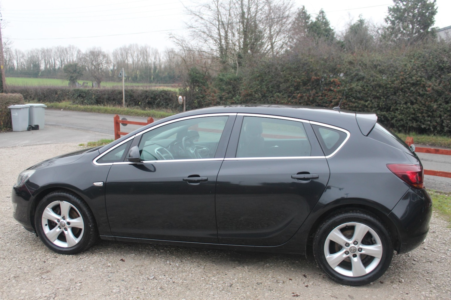 Used Vauxhall Astra 2011 for sale - 77033077: Photo 4