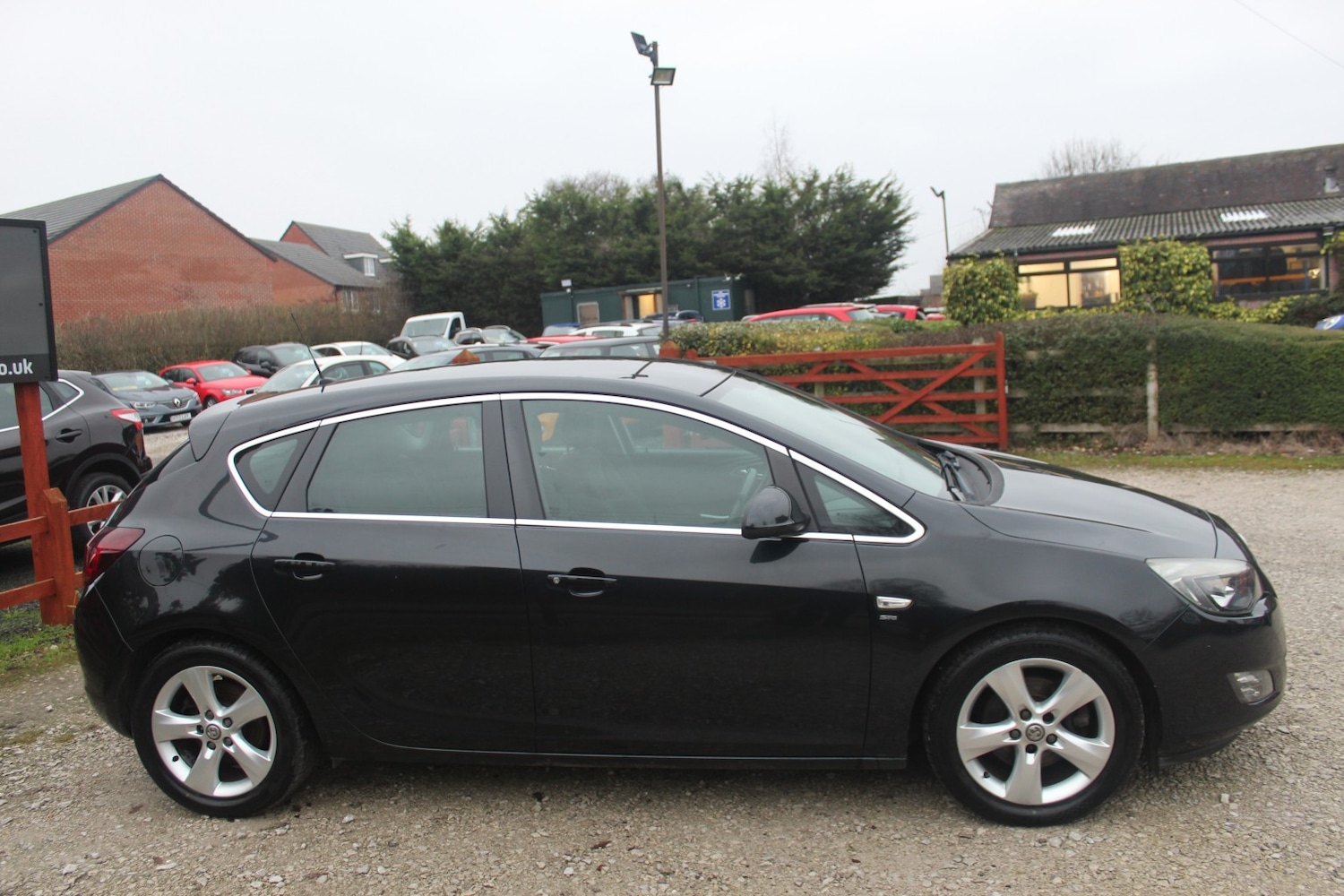 Used Vauxhall Astra 2011 for sale - 77033077: Photo 8