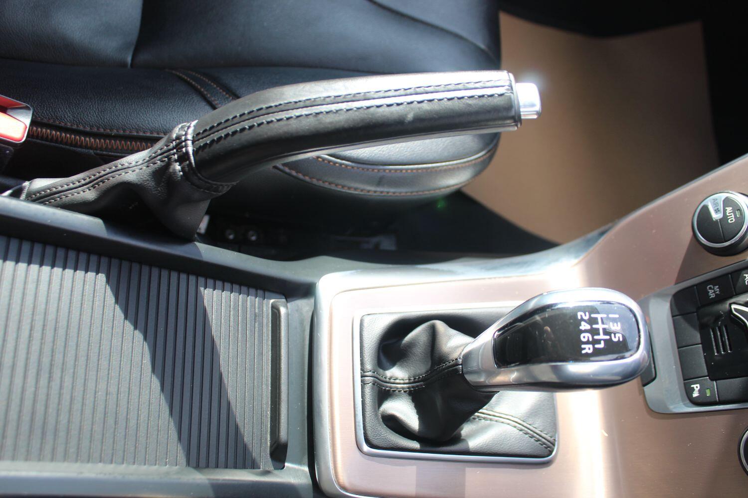 Used Volvo V40 2016 for sale - 77264386: Photo 12