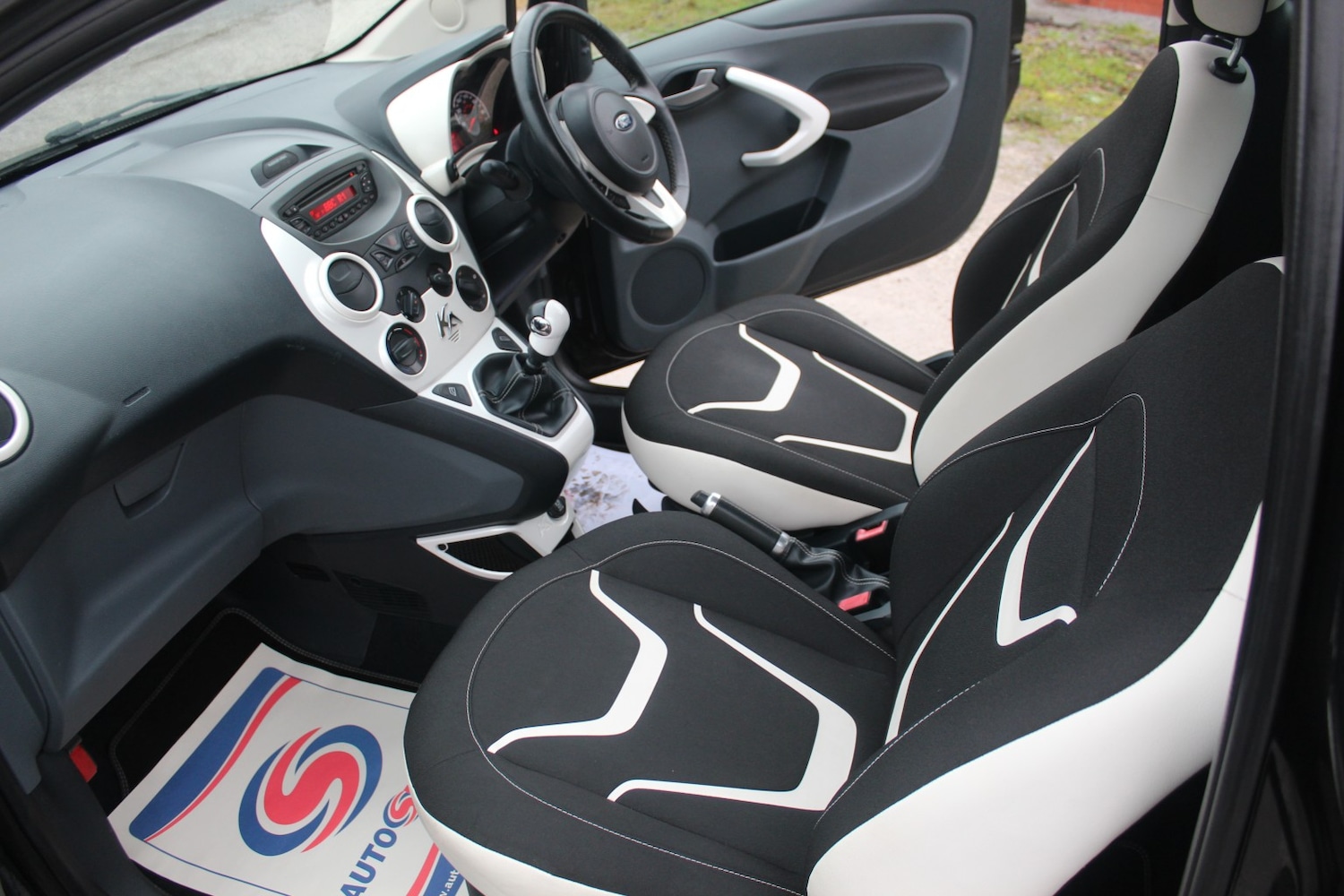 Used Ford Ka 2015 for sale - 77289201: Photo 23