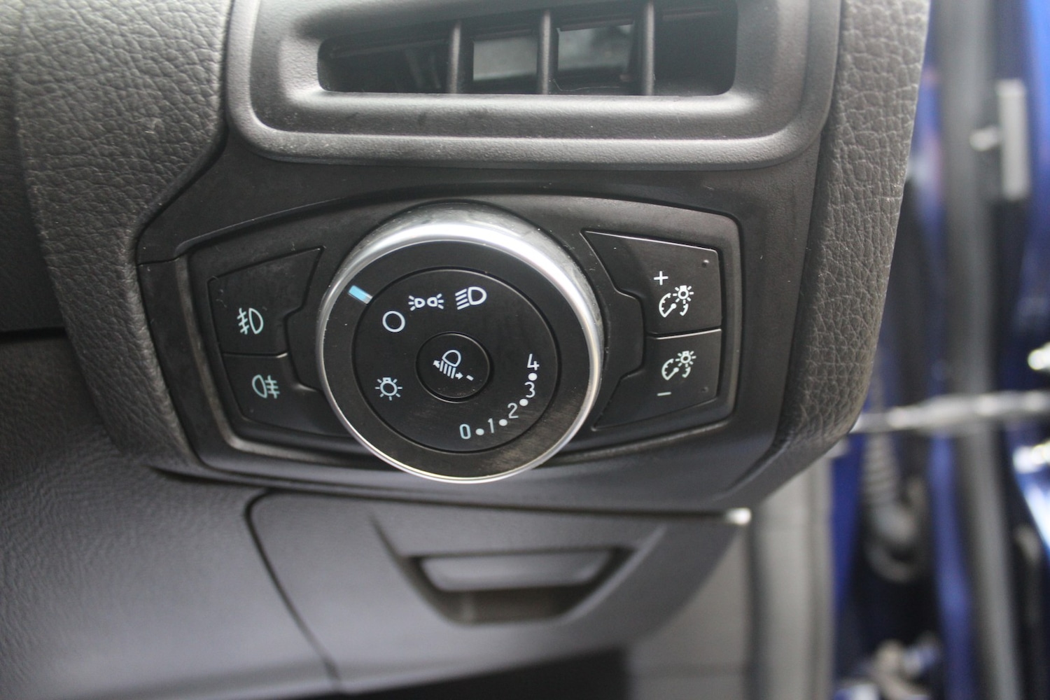 Used Ford Focus 2017 for sale - 78098312: Photo 24