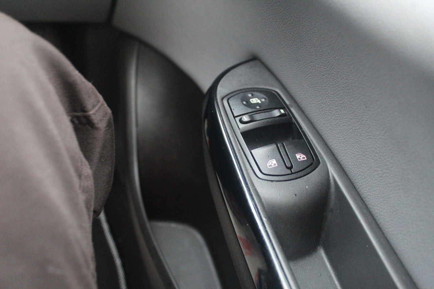 Used Vauxhall Corsa 2015 for sale - 77129469: Photo 18