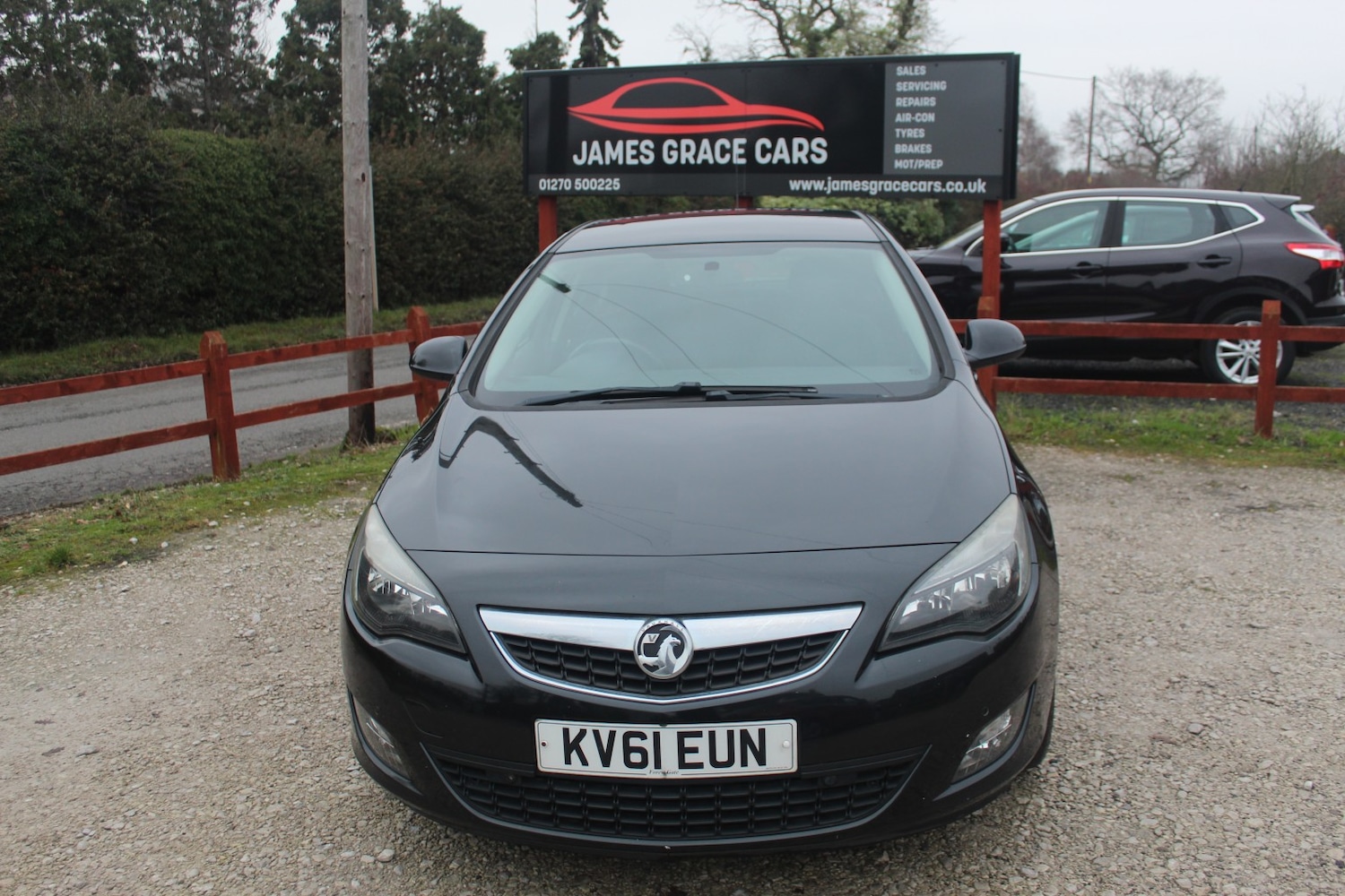 Used Vauxhall Astra 2011 for sale - 77296804: Photo 2