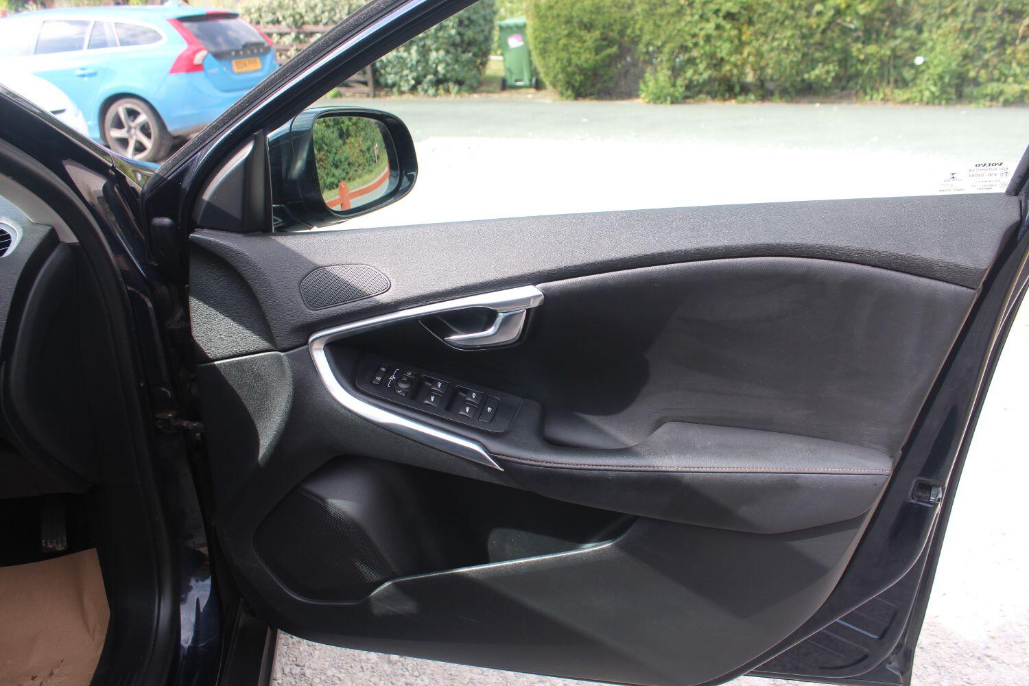 Used Volvo V40 Cross Country 2016 for sale - 76605837: Photo 22