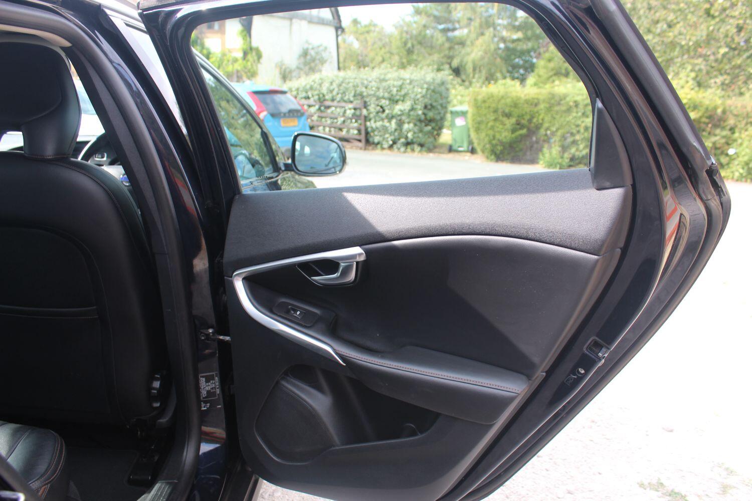 Used Volvo V40 Cross Country 2016 for sale - 76605837: Photo 25