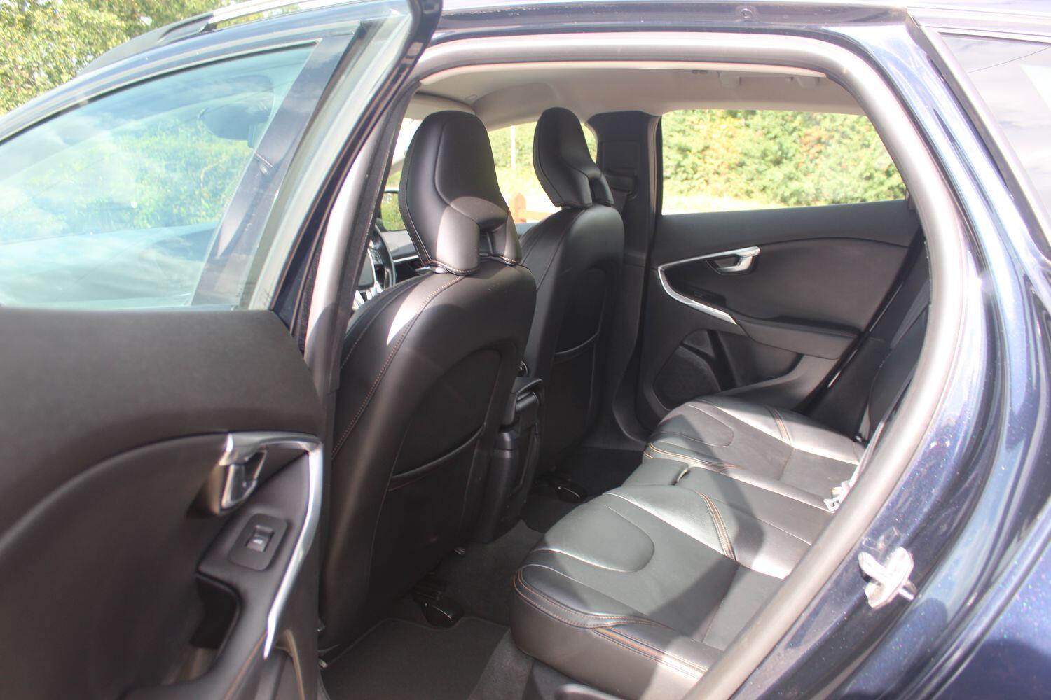 Used Volvo V40 Cross Country 2016 for sale - 76605837: Photo 27