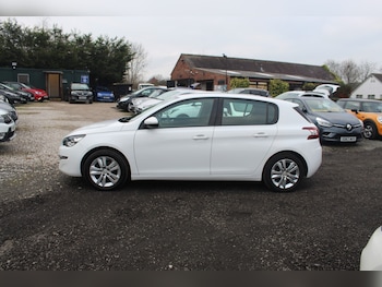 Used Peugeot 308 2014 for sale - 77336313: Photo
