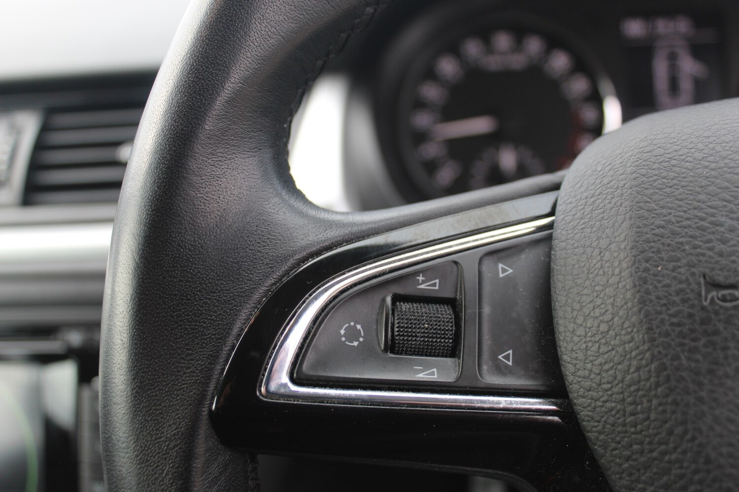 Used Skoda Rapid Spaceback 2014 for sale - 77881164: Photo 15