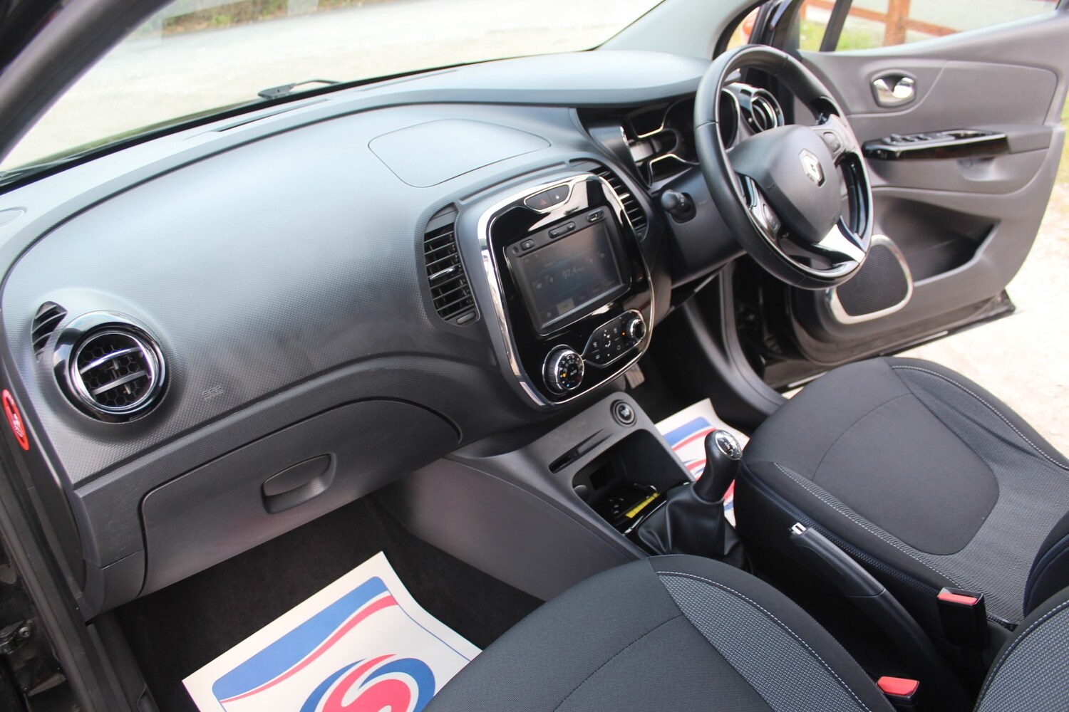 Used Renault Captur 2015 for sale - 78025727: Photo 30