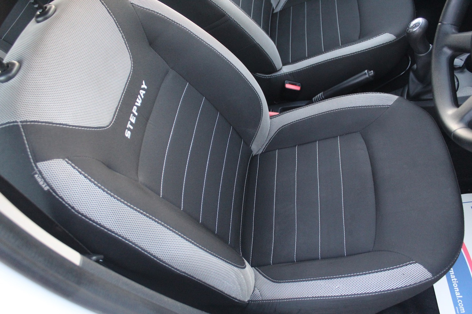 Used Dacia Sandero Stepway 2018 for sale - 77336309: Photo 18