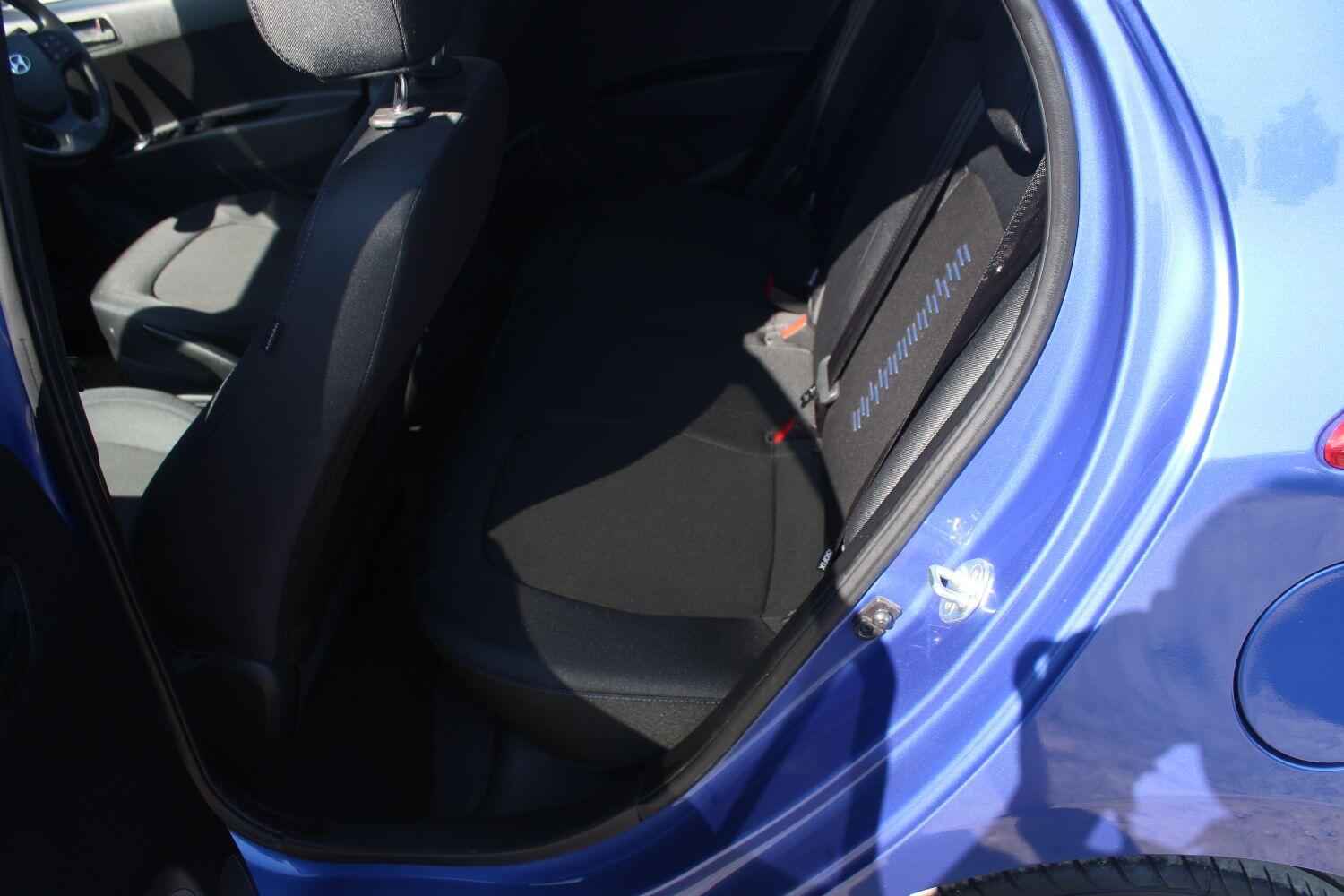 Used Hyundai i10 2018 for sale - 76583319: Photo 23