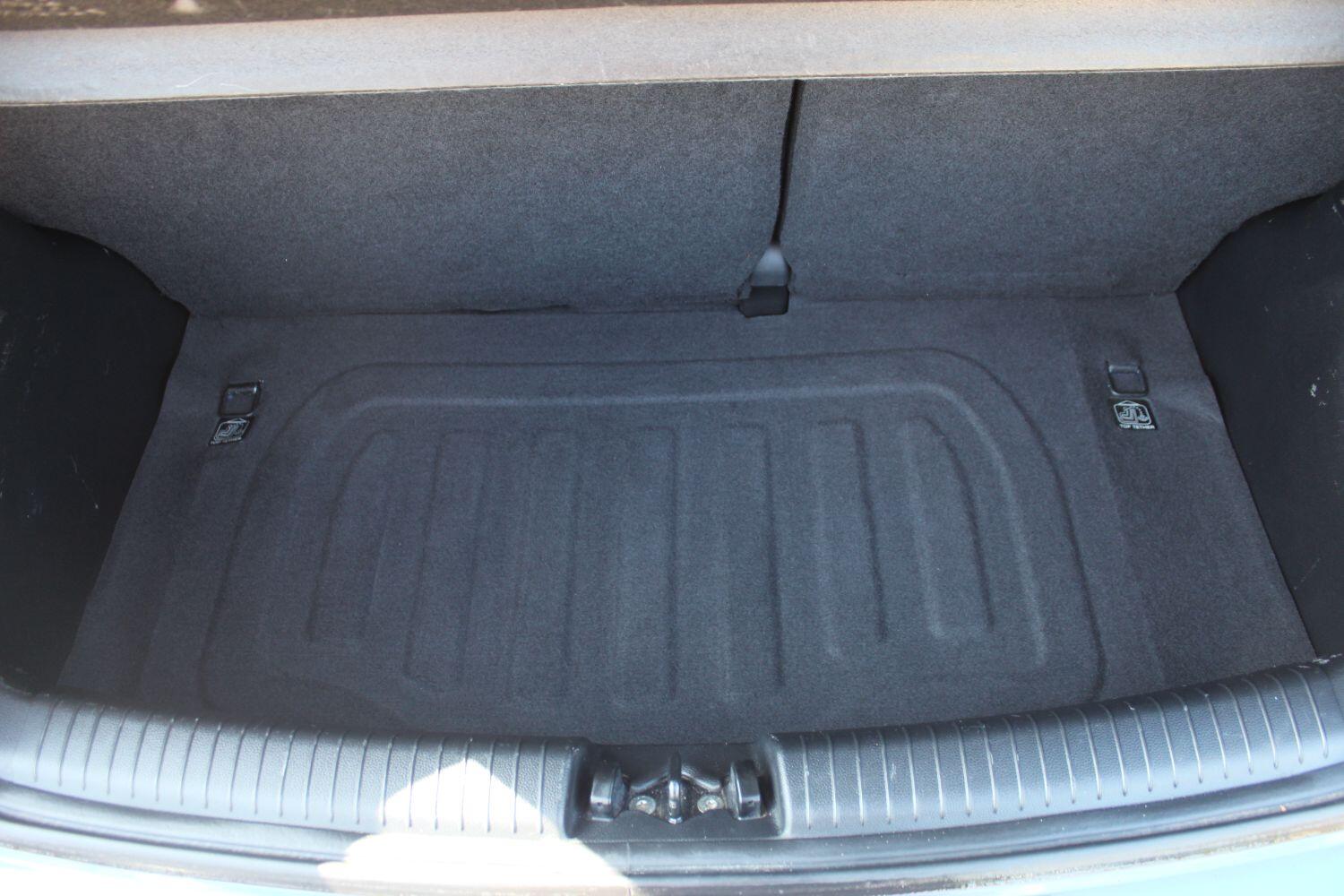 Used Hyundai i10 2018 for sale - 76583319: Photo 24