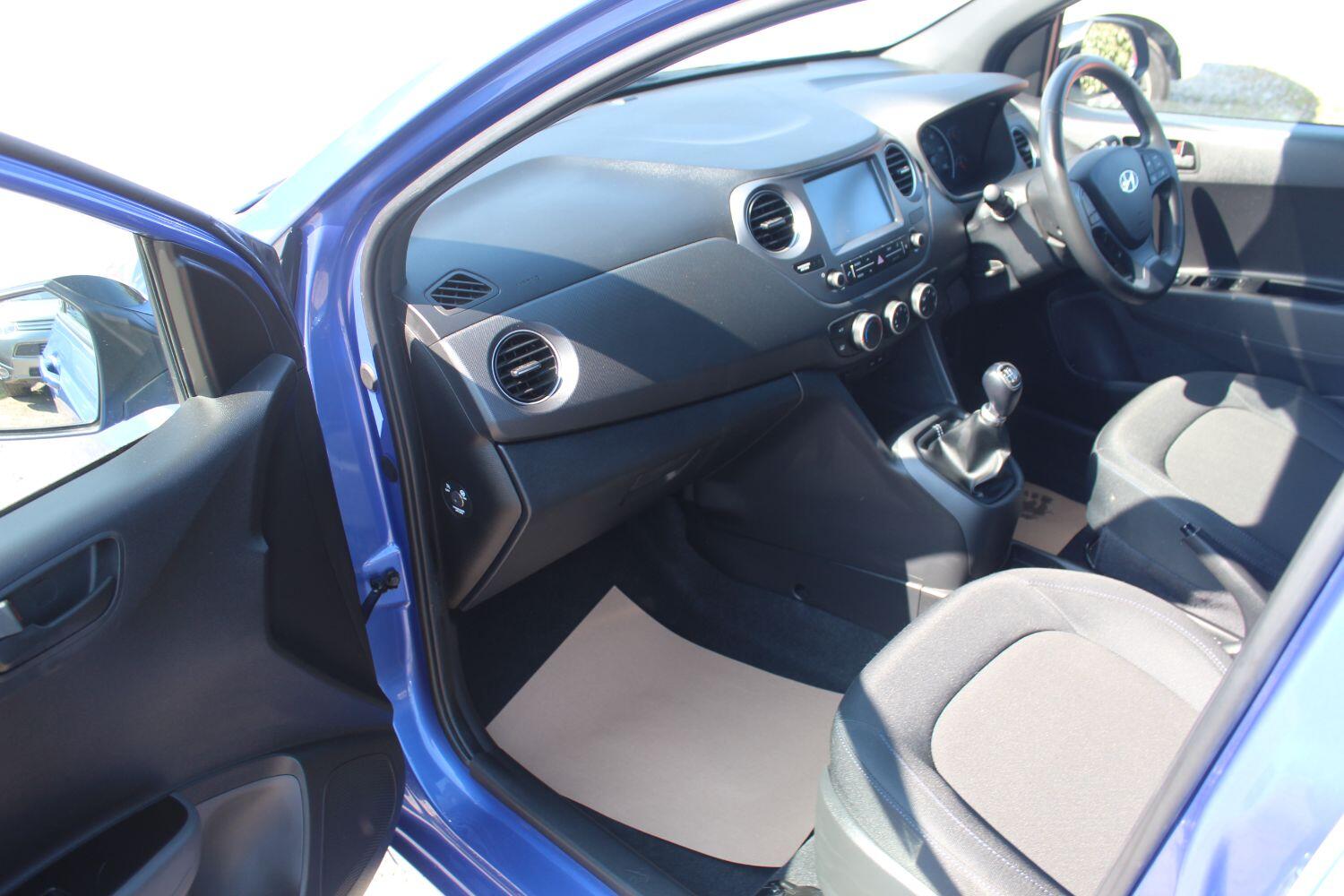 Used Hyundai i10 2018 for sale - 76583319: Photo 26