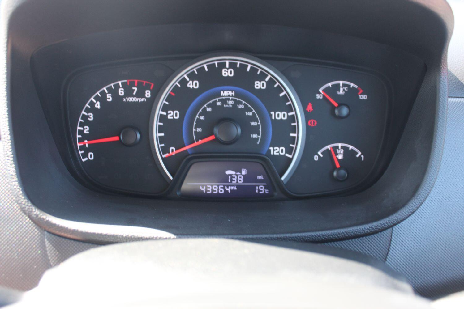 Used Hyundai i10 2018 for sale - 76583319: Photo 9