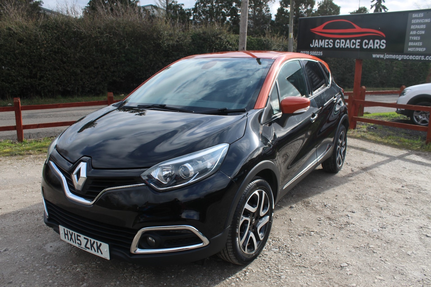 Used Renault Captur 2015 for sale - 77656276: Photo 3