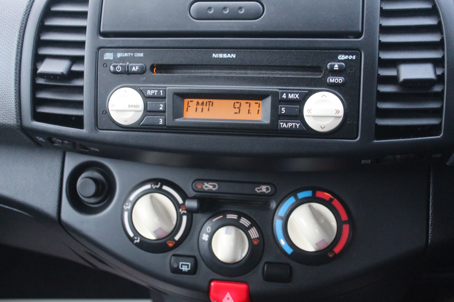 Used Nissan Micra 2005 for sale - 77073015: Photo 9