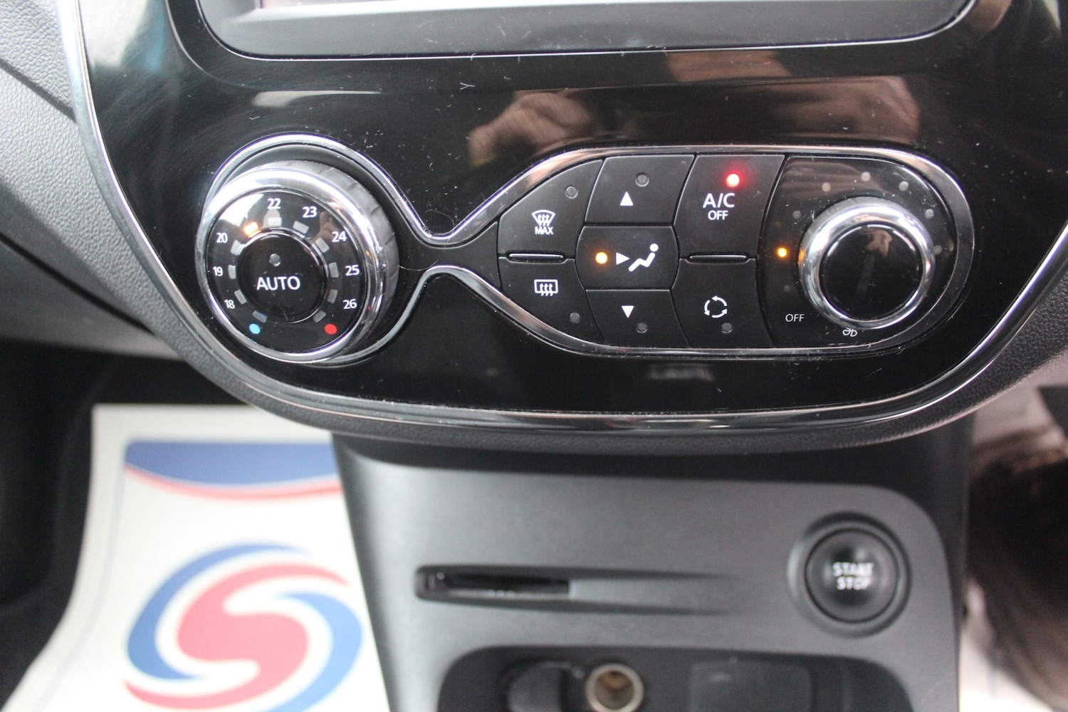 Used Renault Captur 2016 for sale - 77632512: Photo 17