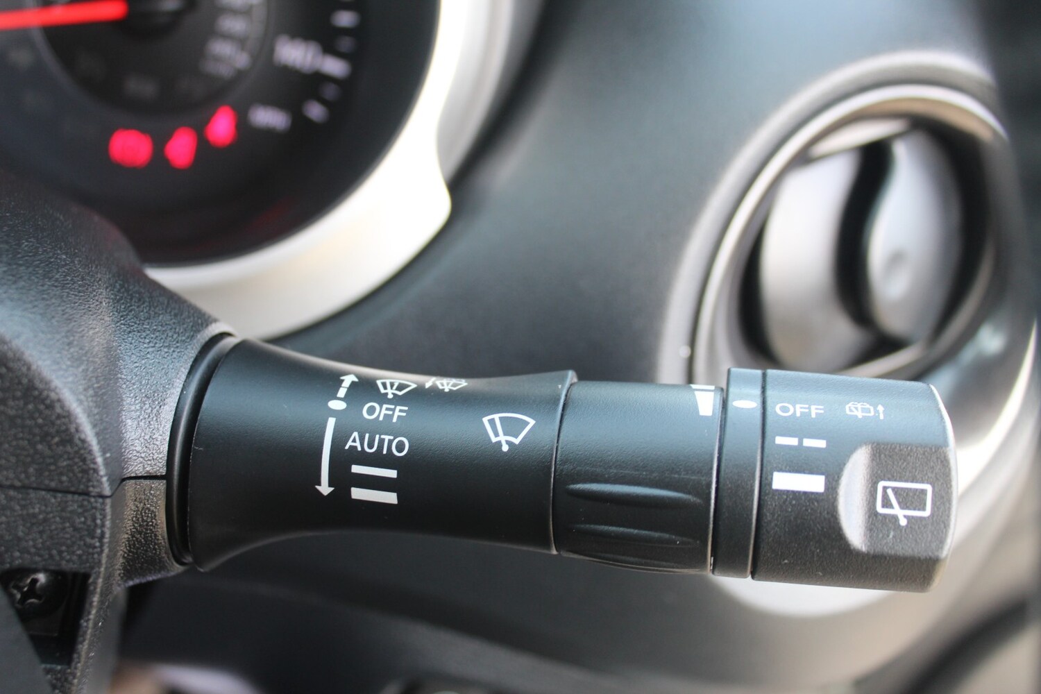 Used Nissan Juke 2014 for sale - 77632515: Photo 24