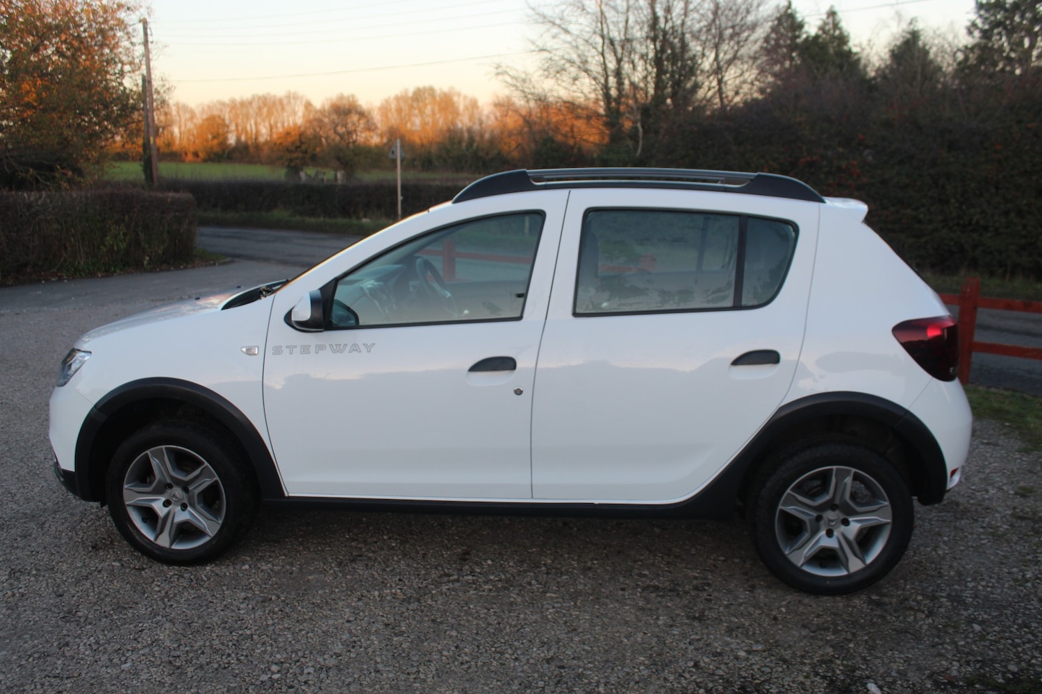 Used Dacia Sandero Stepway 2018 for sale - 76699207: Photo 4
