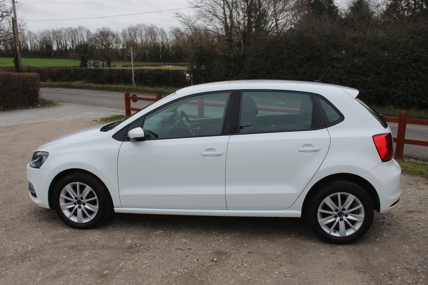 Used Volkswagen Polo 2015 for sale - 77937963: Photo 5