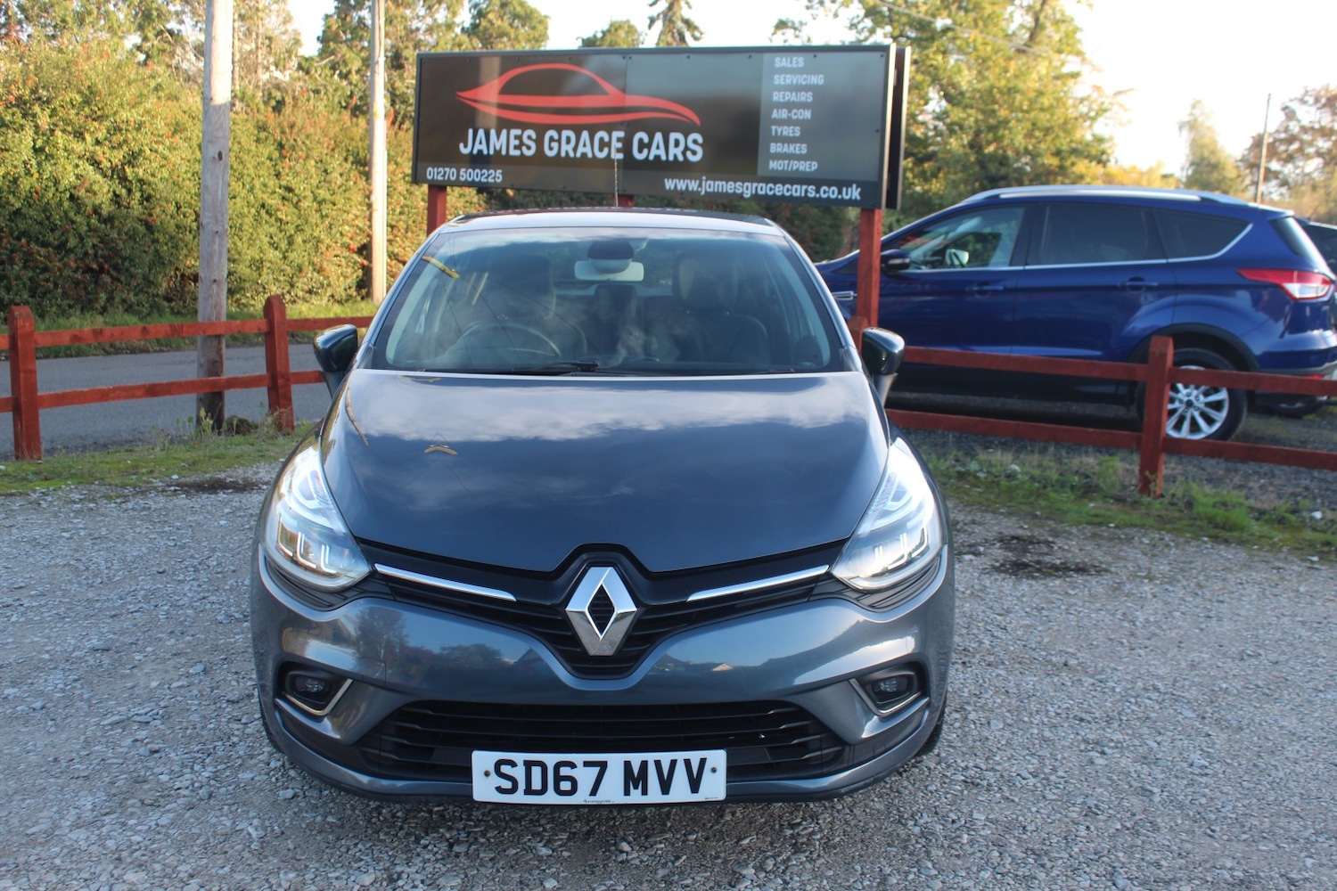 Used Renault Clio 2017 for sale - 77349782: Photo 2