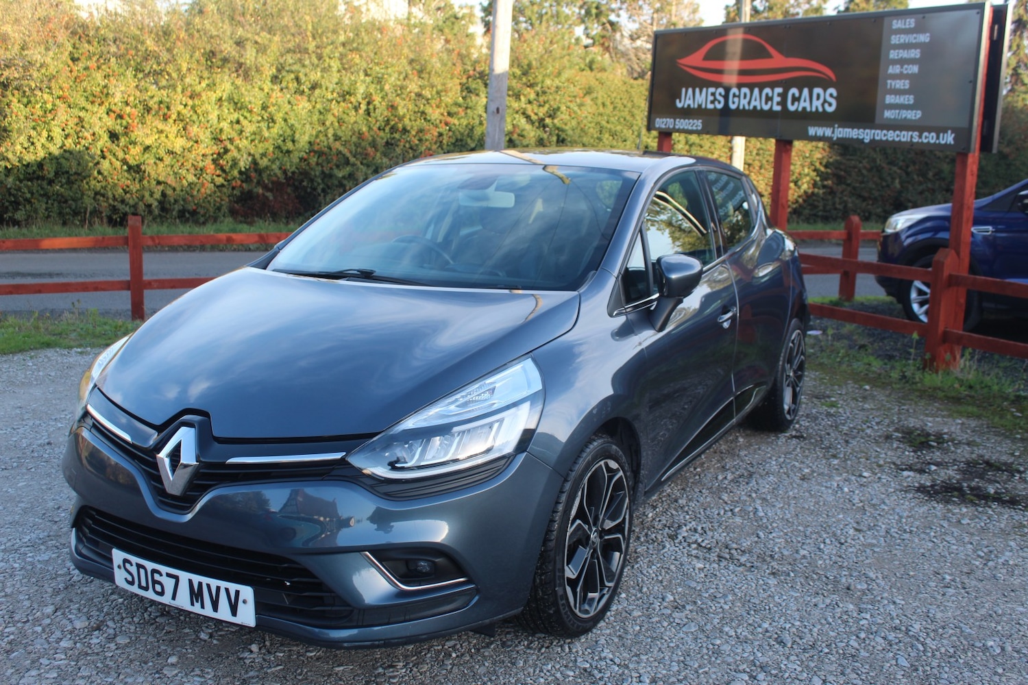 Used Renault Clio 2017 for sale - 77349782: Photo 3