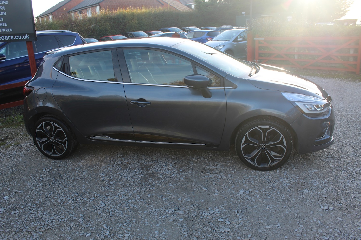 Used Renault Clio 2017 for sale - 77349782: Photo 9
