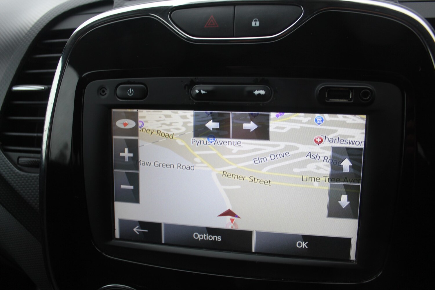 Used Renault Captur 2014 for sale - 77342561: Photo 10