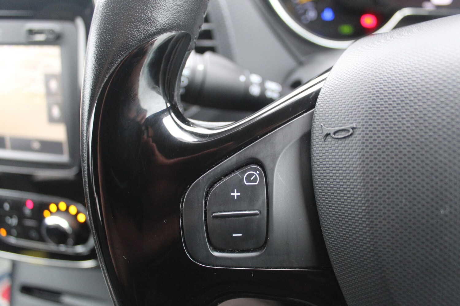 Used Renault Captur 2014 for sale - 77342561: Photo 12