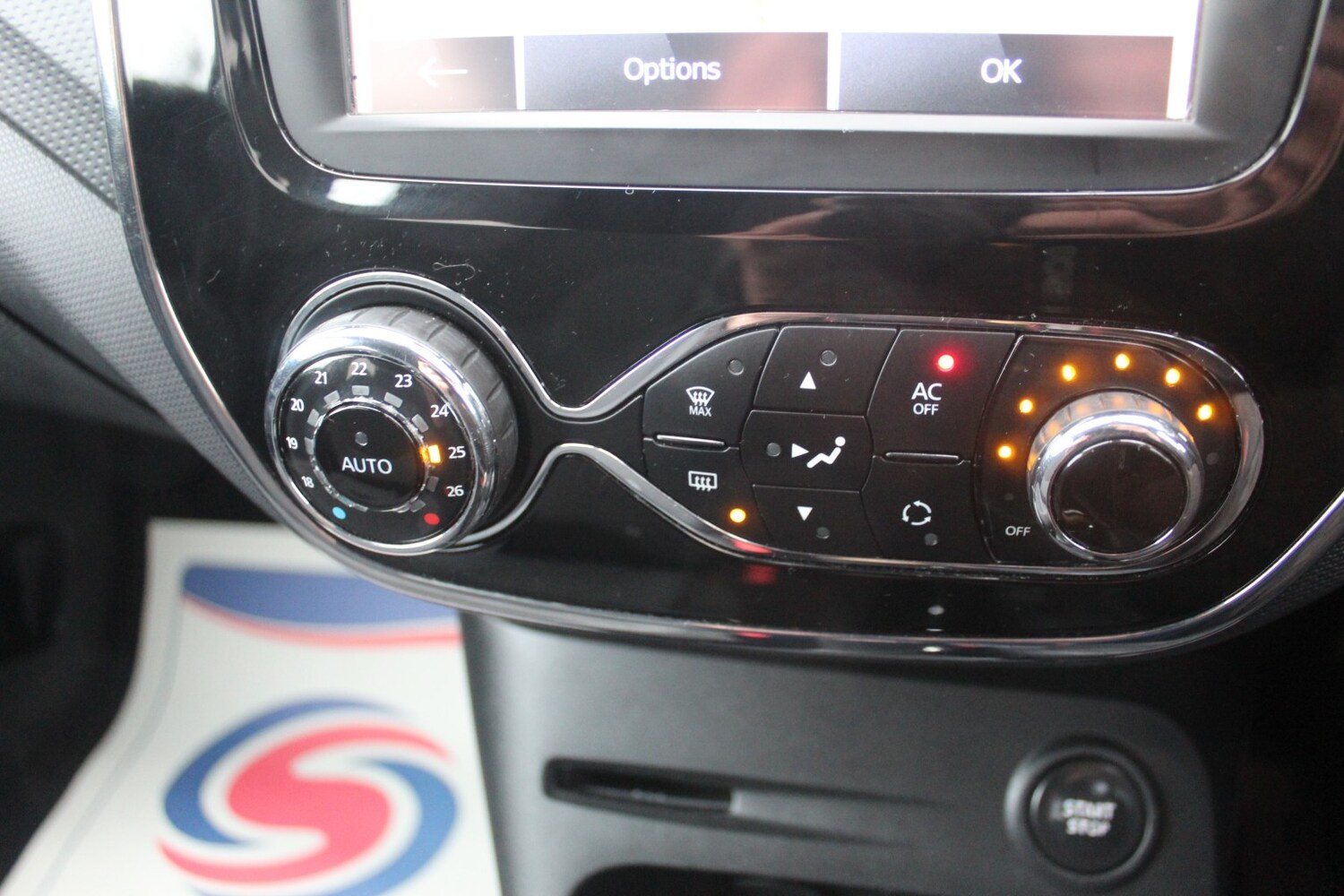 Used Renault Captur 2014 for sale - 77342561: Photo 14