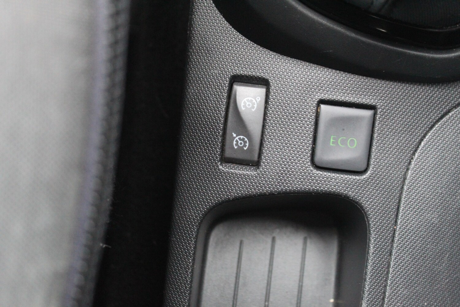 Used Renault Captur 2014 for sale - 77342561: Photo 18