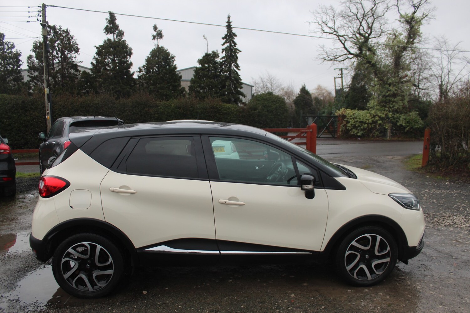 Used Renault Captur 2014 for sale - 77342561: Photo 8