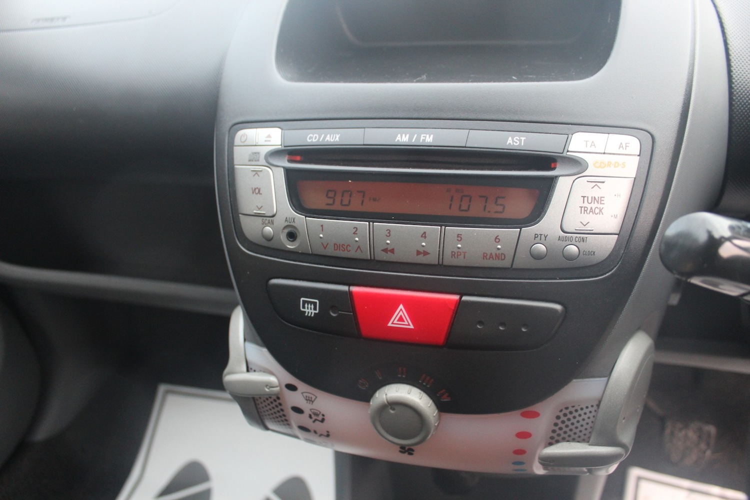 Used Peugeot 107 2009 for sale - 76845018: Photo 12