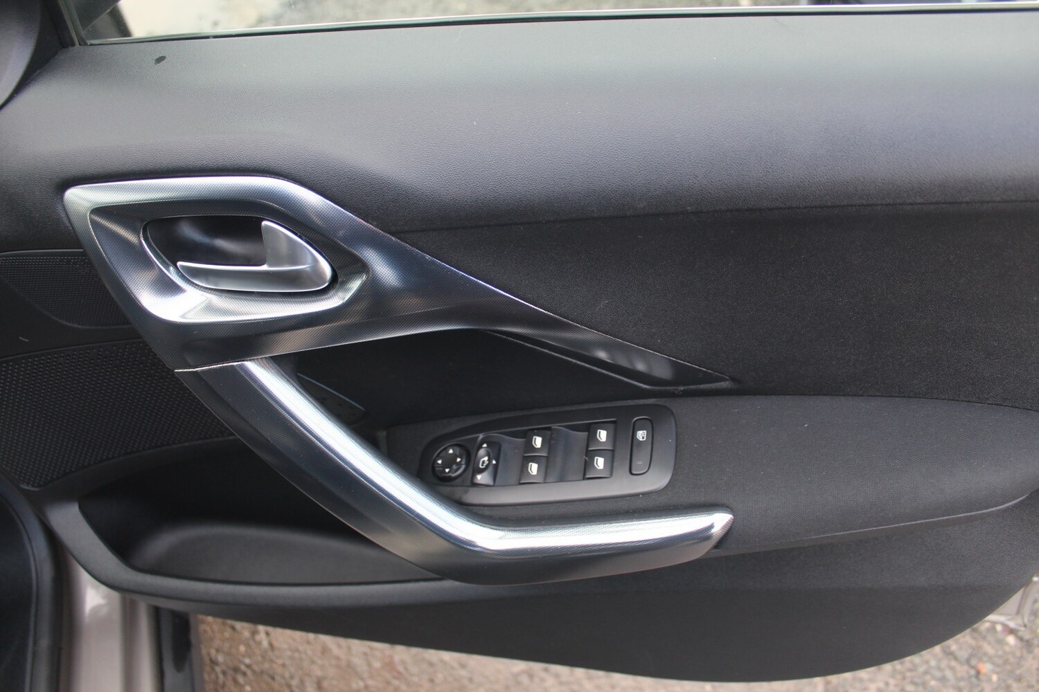 Used Peugeot 2008 2014 for sale - 77584557: Photo 30