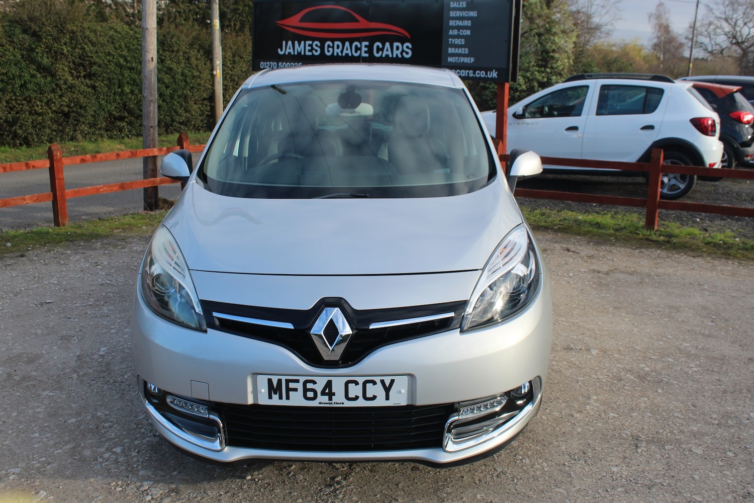 Used Renault Scenic 2014 for sale - 77735865: Photo 2