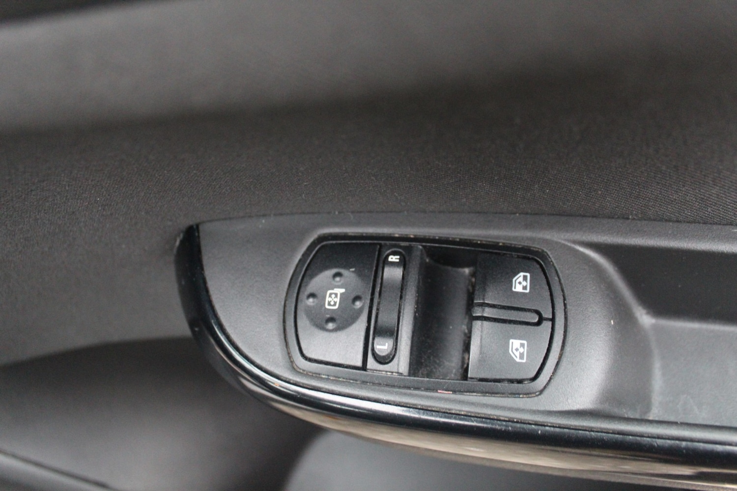 Used Vauxhall Corsa 2015 for sale - 76769912: Photo 13