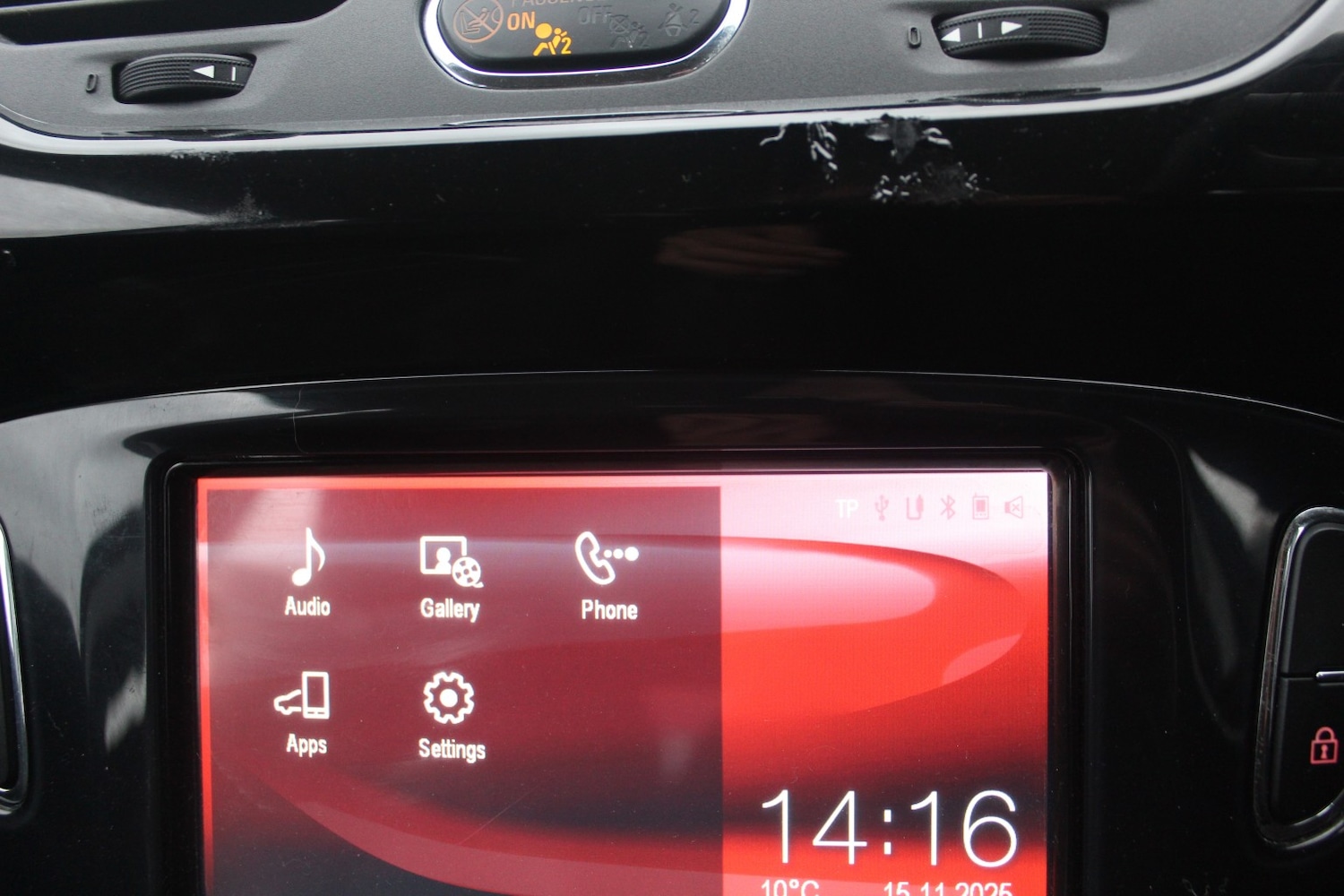 Used Vauxhall Corsa 2015 for sale - 76769912: Photo 18