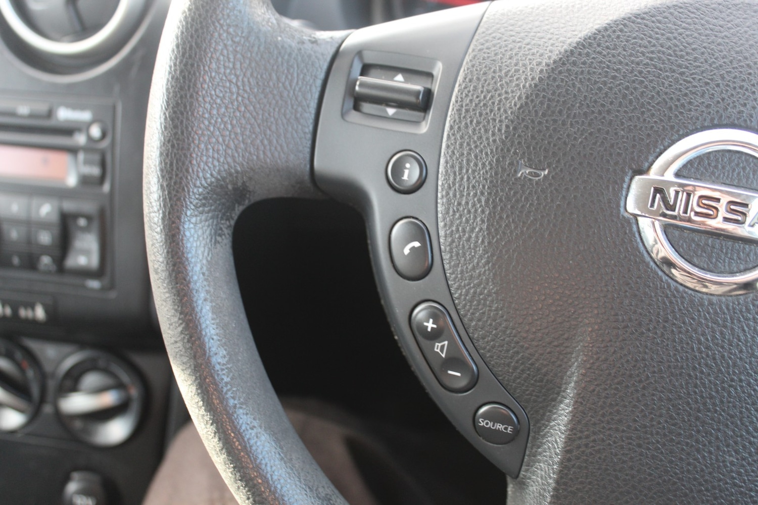 Used Nissan Qashqai 2008 for sale - 77837043: Photo 13