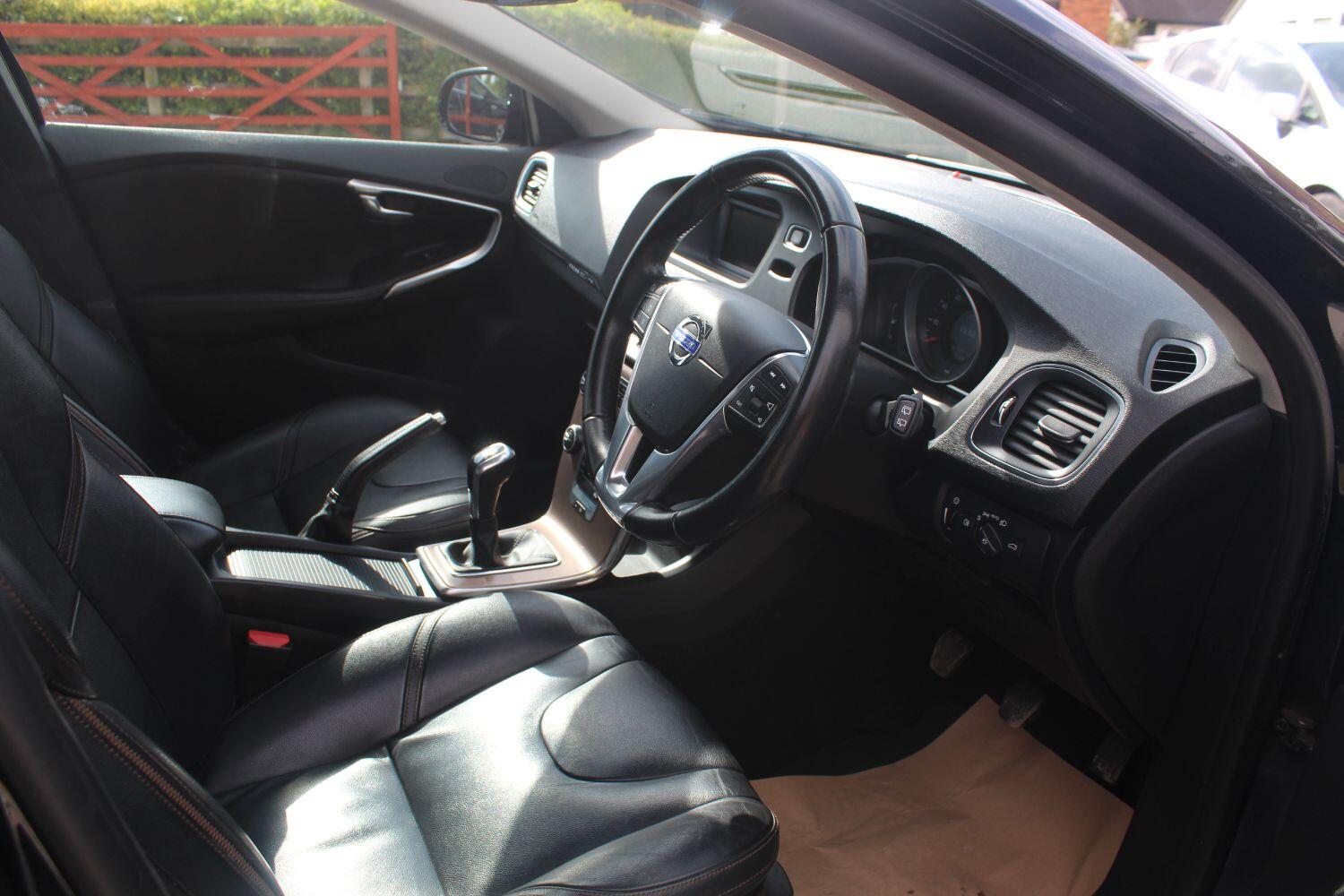 Used Volvo V40 2016 for sale - 76935271: Photo 21