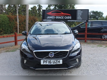 Used Volvo V40 2016 for sale - 76935271: Photo