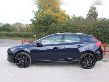 Used Volvo V40 2016 for sale - 76935271: Photo