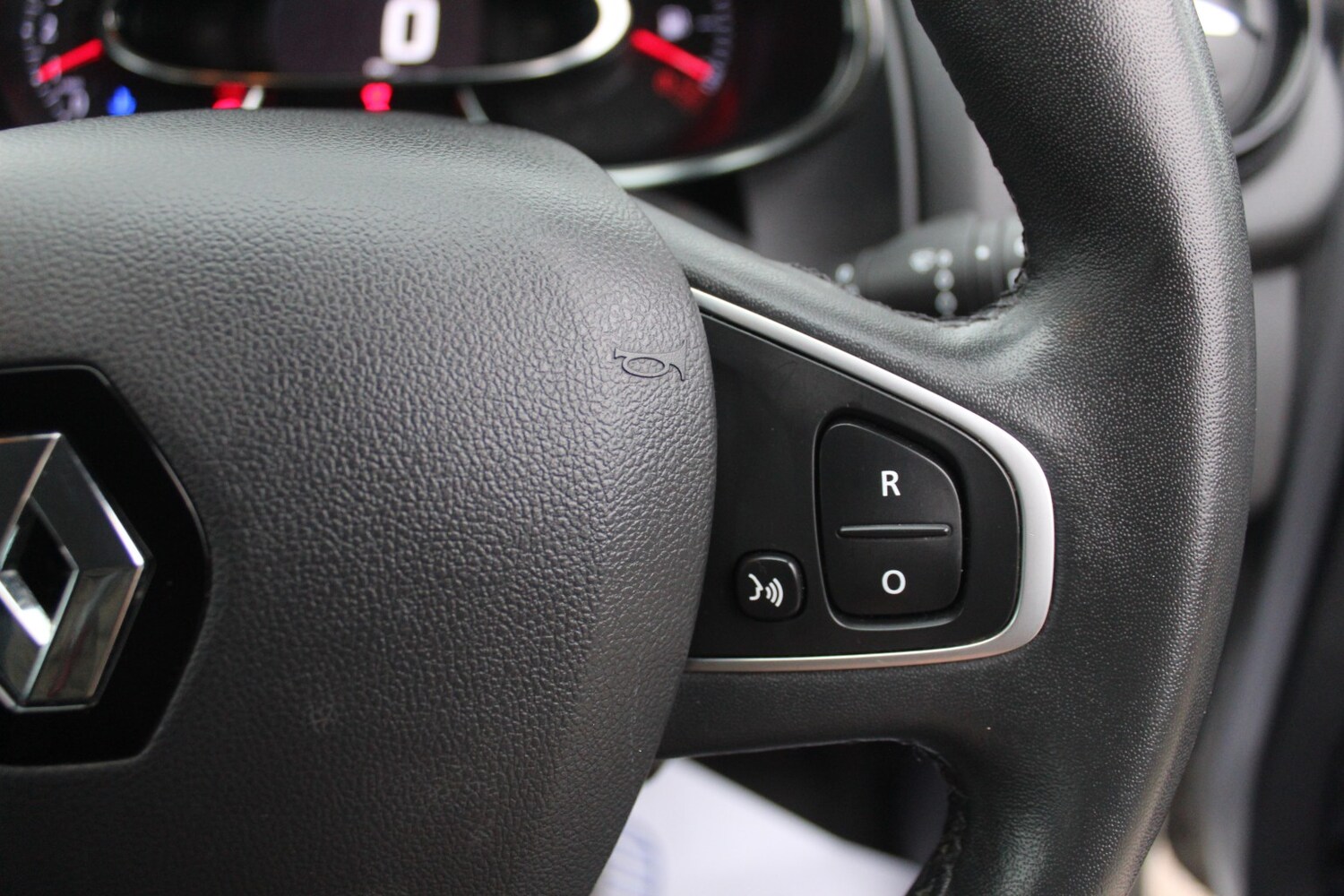 Used Renault Clio 2017 for sale - 77675712: Photo 20