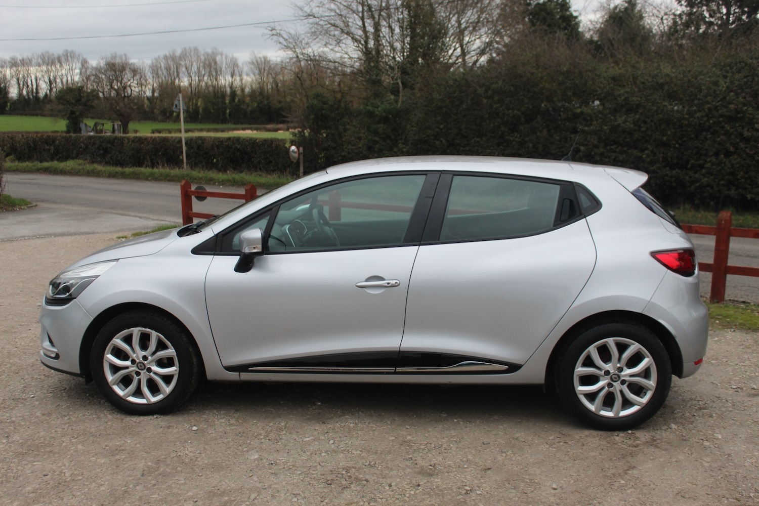 Used Renault Clio 2017 for sale - 77675712: Photo 5