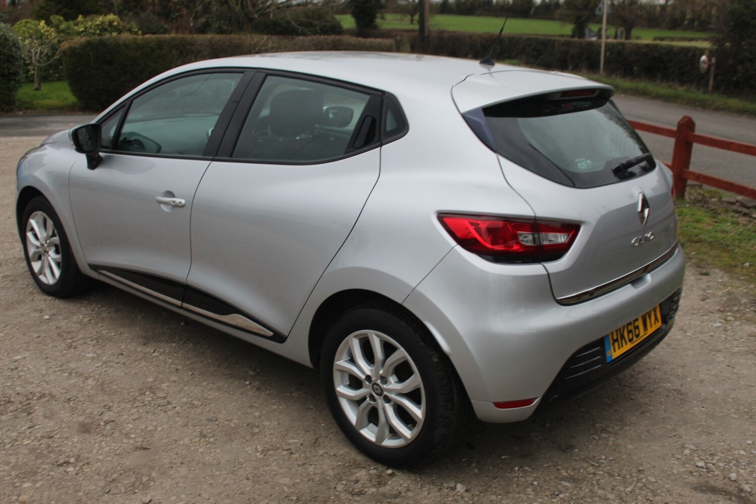 Used Renault Clio 2017 for sale - 77675712: Photo 6